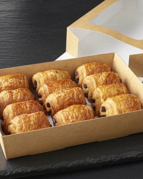 Plateau de pains au chocolat