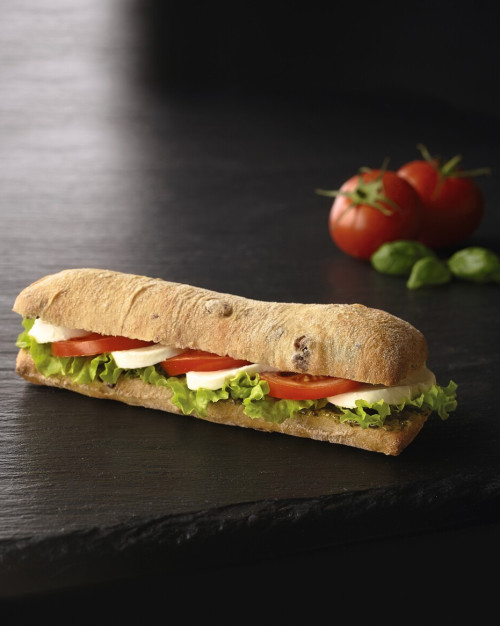Le sandwich tomate mozzarella