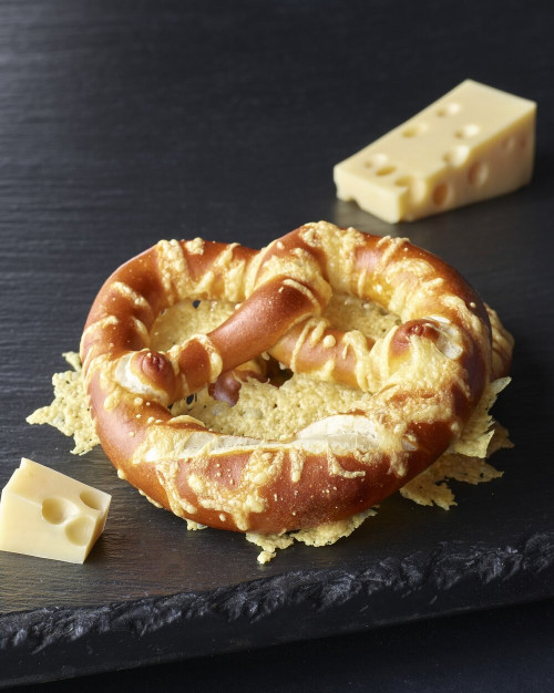 Le bretzel gratiné au fromage